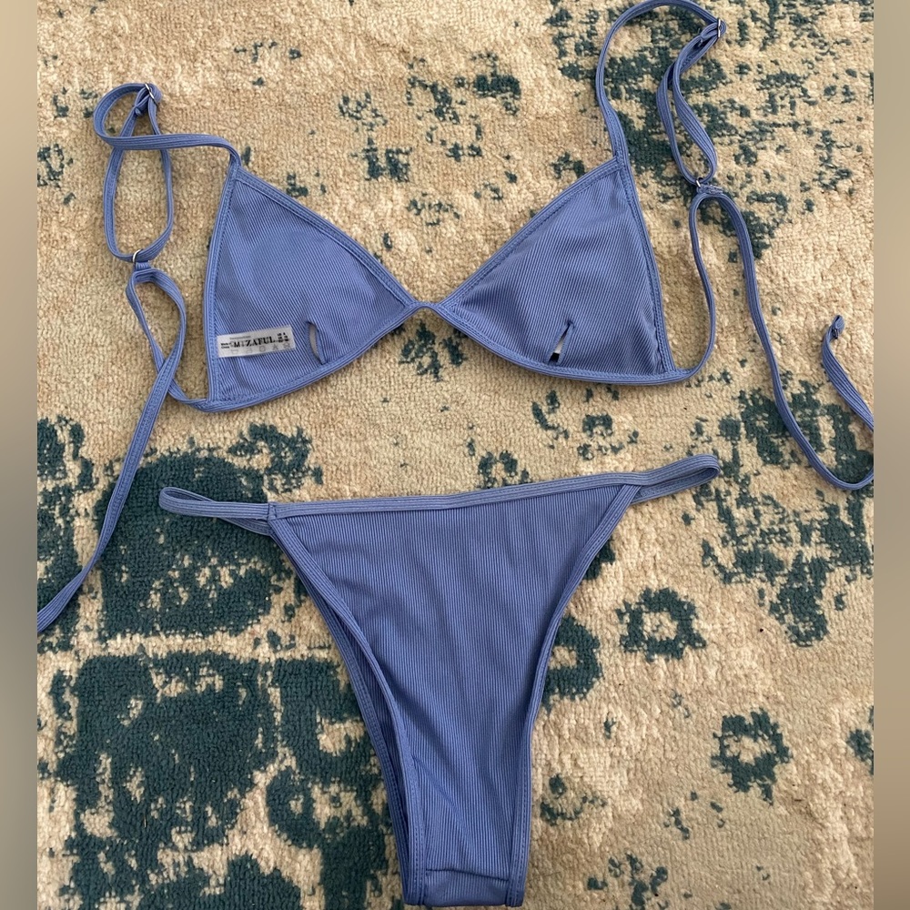 Blue string bikini - Picture 2 of 2